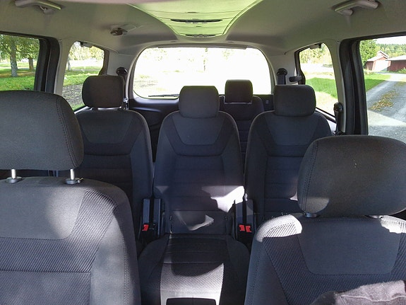 Ford Galaxy 16 of 21