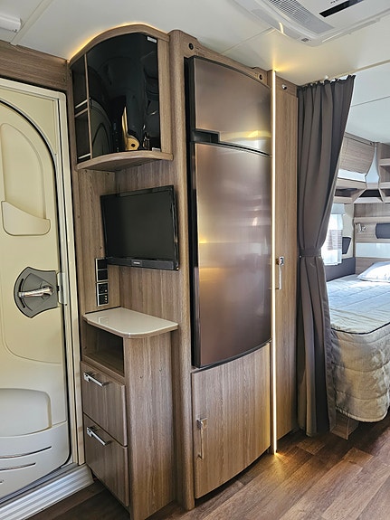 KABE Royal 630 E-TDL 2 of 5