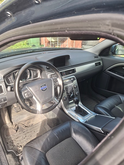 Volvo V70 5 of 9