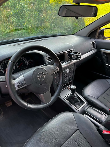 Opel Vectra 3 of 4