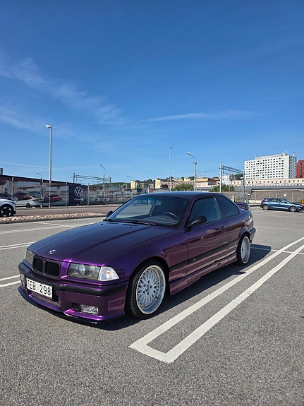 BMW 328i 4 of 12