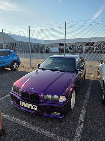 BMW 328i 3 of 12