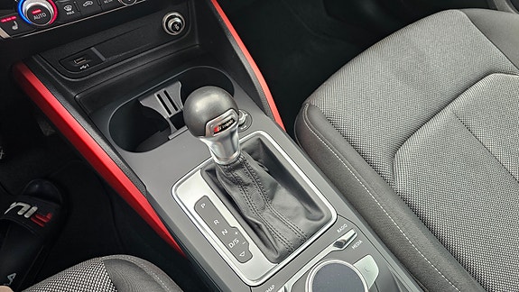 Audi Q2 10 of 16