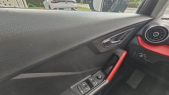 Audi Q2 12 of 16