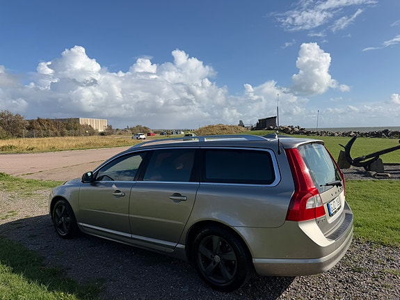 Volvo V70 5 of 13