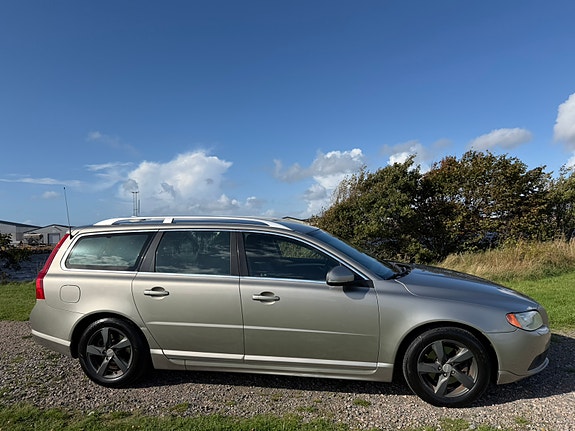 Volvo V70 4 of 13