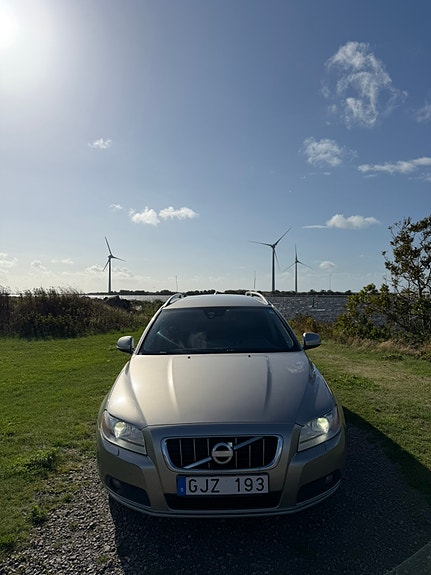 Volvo V70 7 of 13