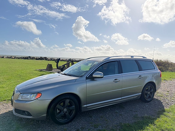 Volvo V70 6 of 13