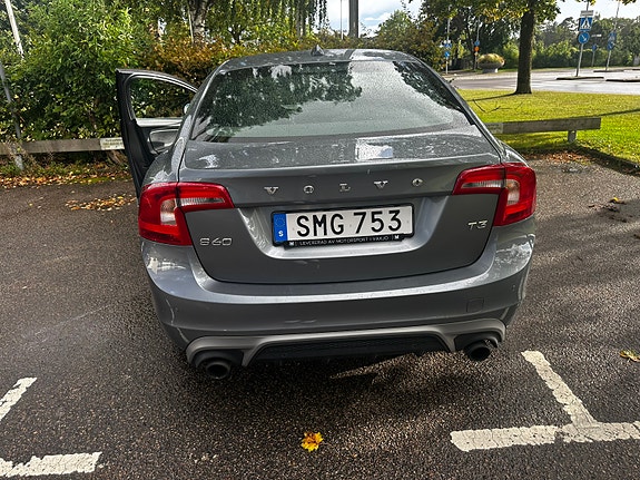 Volvo S60 3 of 8