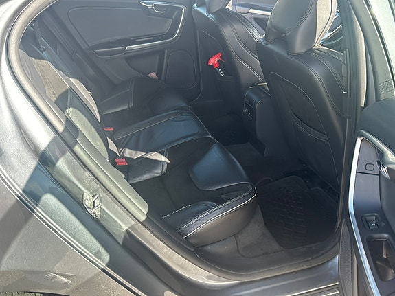 Volvo S60 6 of 8