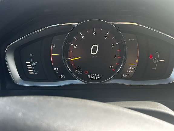 Volvo S60 7 of 8