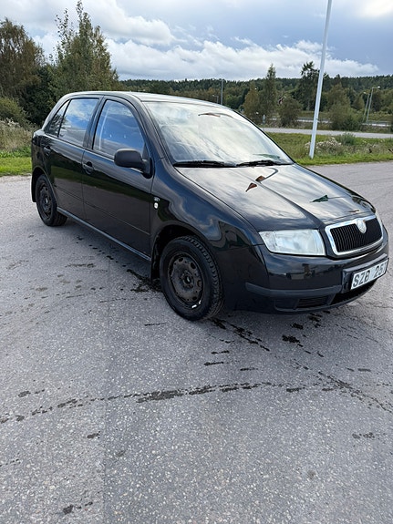 Skoda Fabia 2 of 6