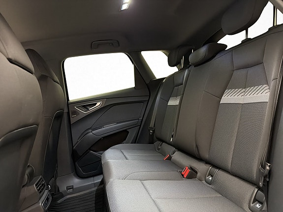 Audi Q4 e-tron 28 of 30