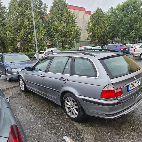 BMW 320i 6 of 8