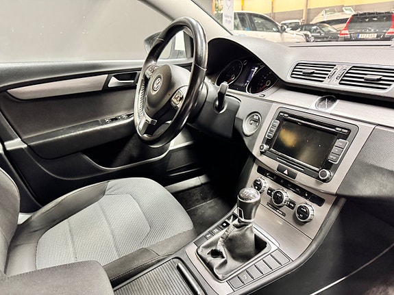 Volkswagen Passat 9 of 10