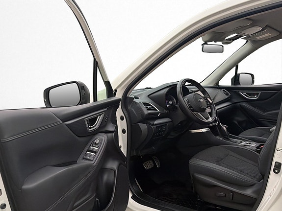 Subaru Forester 10 of 30