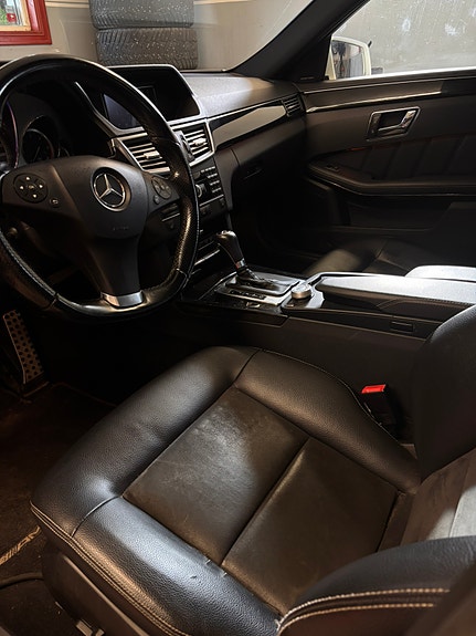 Mercedes-Benz E220 6 of 6