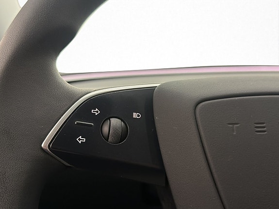 Tesla Model 3 27 of 30
