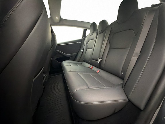 Tesla Model 3 25 of 30