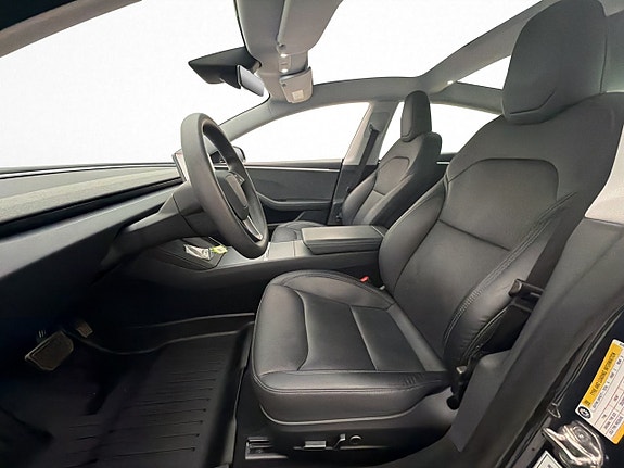 Tesla Model 3 13 of 30