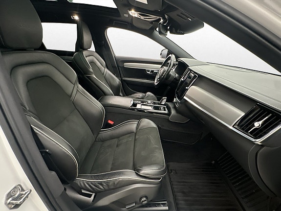 Volvo V90 26 of 30