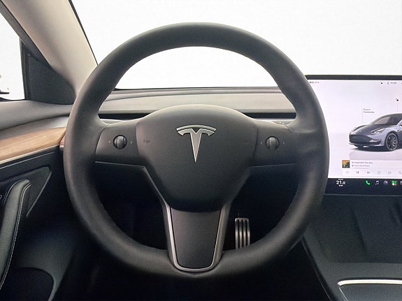 Tesla Model 3 14 of 30