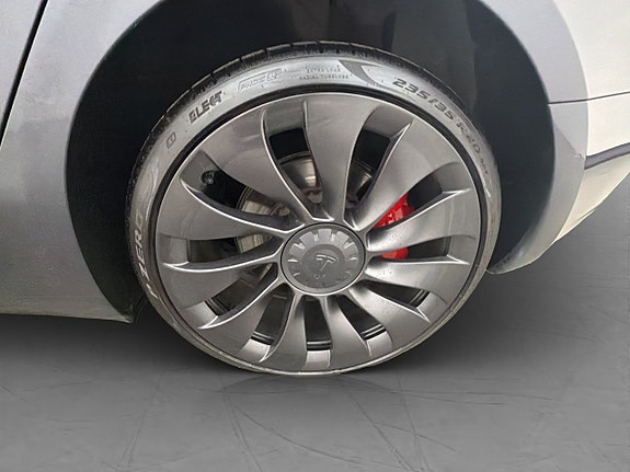 Tesla Model 3 30 of 30