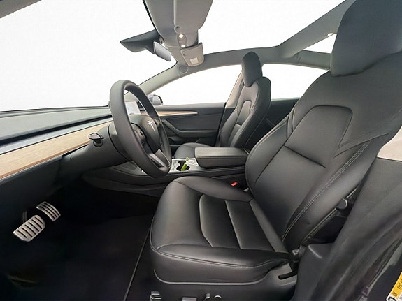 Tesla Model 3 12 of 30