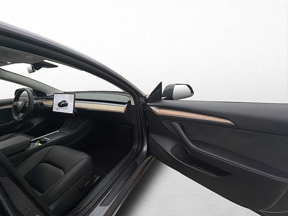 Tesla Model 3 22 of 30