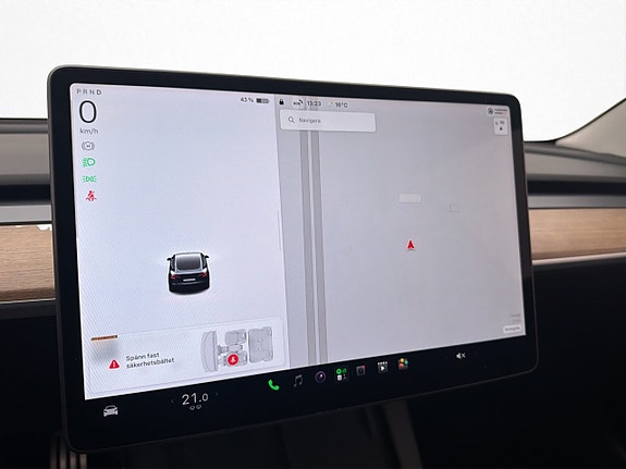 Tesla Model 3 16 of 30