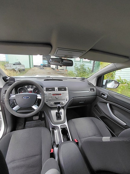 Ford Kuga 5 of 7