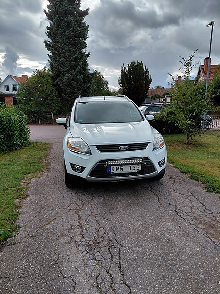 Ford Kuga 2 of 7