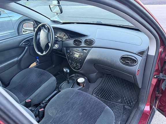 Ford Focus 3 of 6