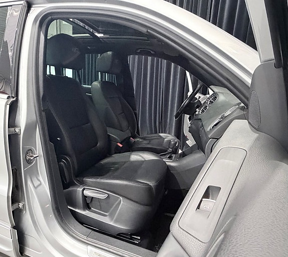 Volkswagen Tiguan 12 of 30