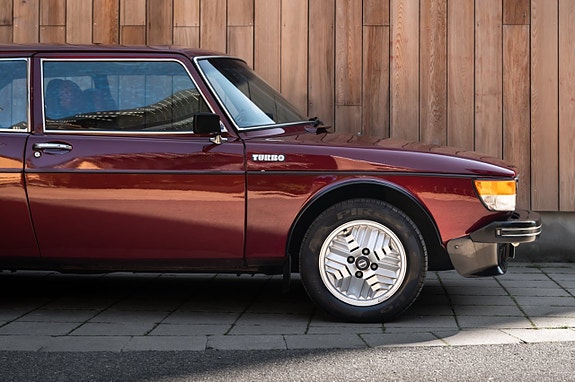 Saab 99 16 of 30
