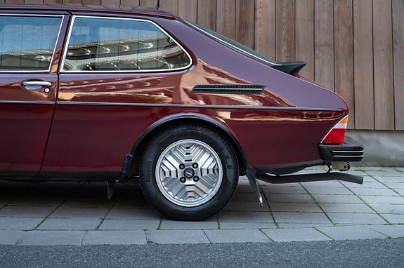 Saab 99 8 of 30