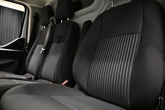 Ford Transit Custom 25 of 30