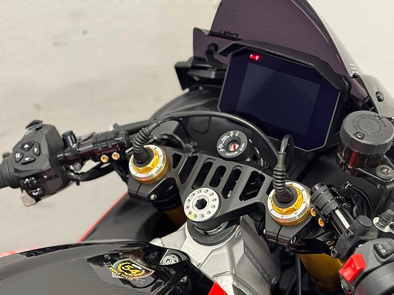 Aprilia TUONO V4 FACTORY 11 of 12