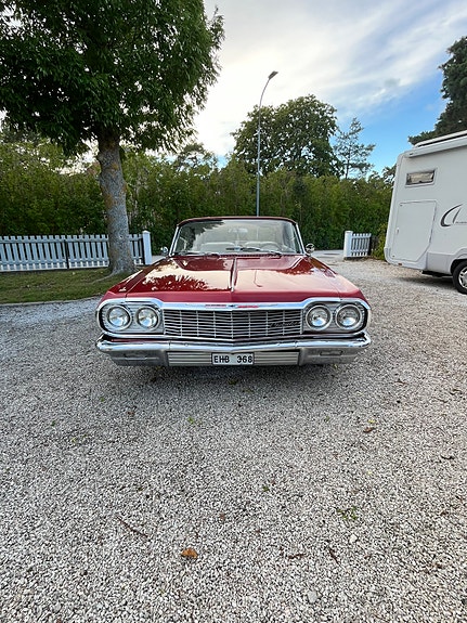 Chevrolet Impala 3 of 9