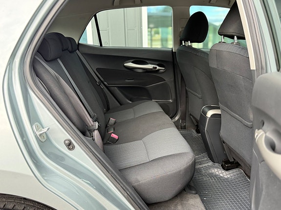 Toyota Auris 5 of 30