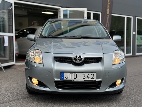 Toyota Auris 30 of 30