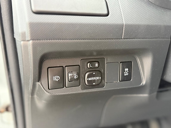 Toyota Auris 20 of 30