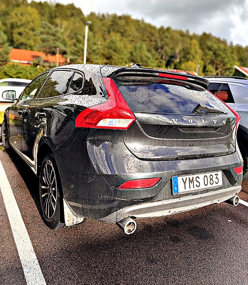 Volvo V40 3 of 5