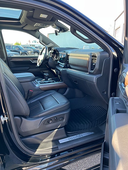 Chevrolet Silverado 1500 19 of 23