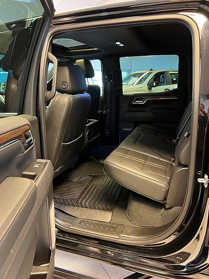 Chevrolet Silverado 1500 23 of 23