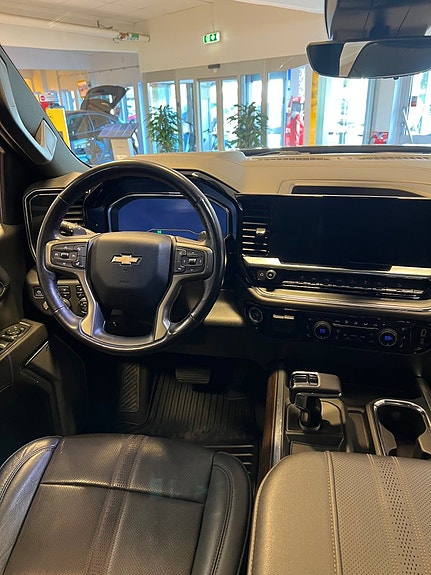 Chevrolet Silverado 1500 20 of 23