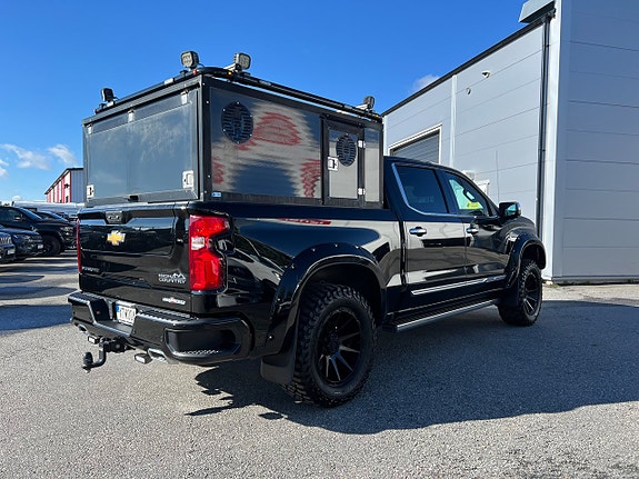 Chevrolet Silverado 1500 2 of 23