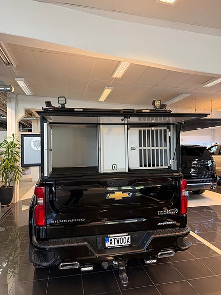 Chevrolet Silverado 1500 8 of 23