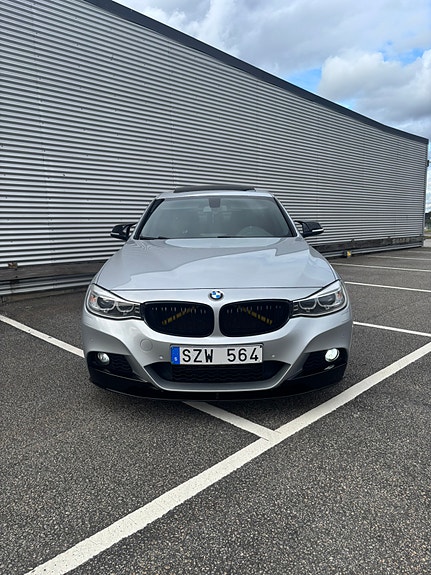BMW 320d 2 of 5