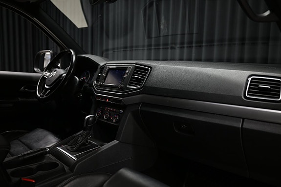 Volkswagen Amarok 27 of 30